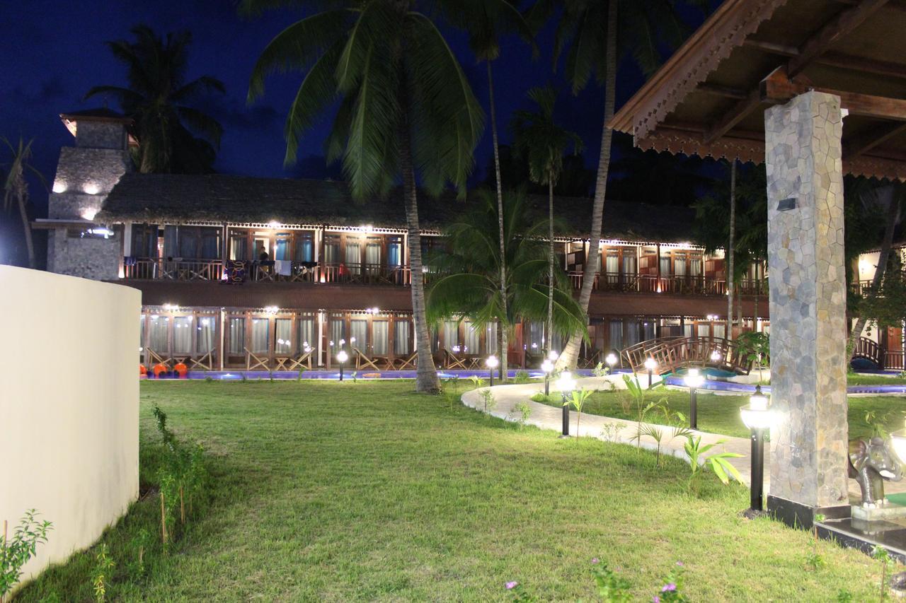 Symphony Summer Sands Beach Resort And Spa Ram Nagar Extérieur photo
