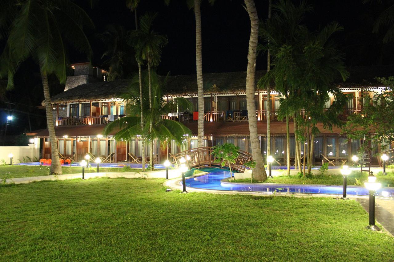 Symphony Summer Sands Beach Resort And Spa Ram Nagar Extérieur photo
