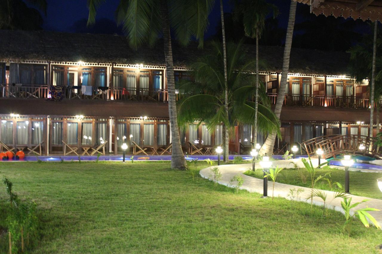 Symphony Summer Sands Beach Resort And Spa Ram Nagar Extérieur photo