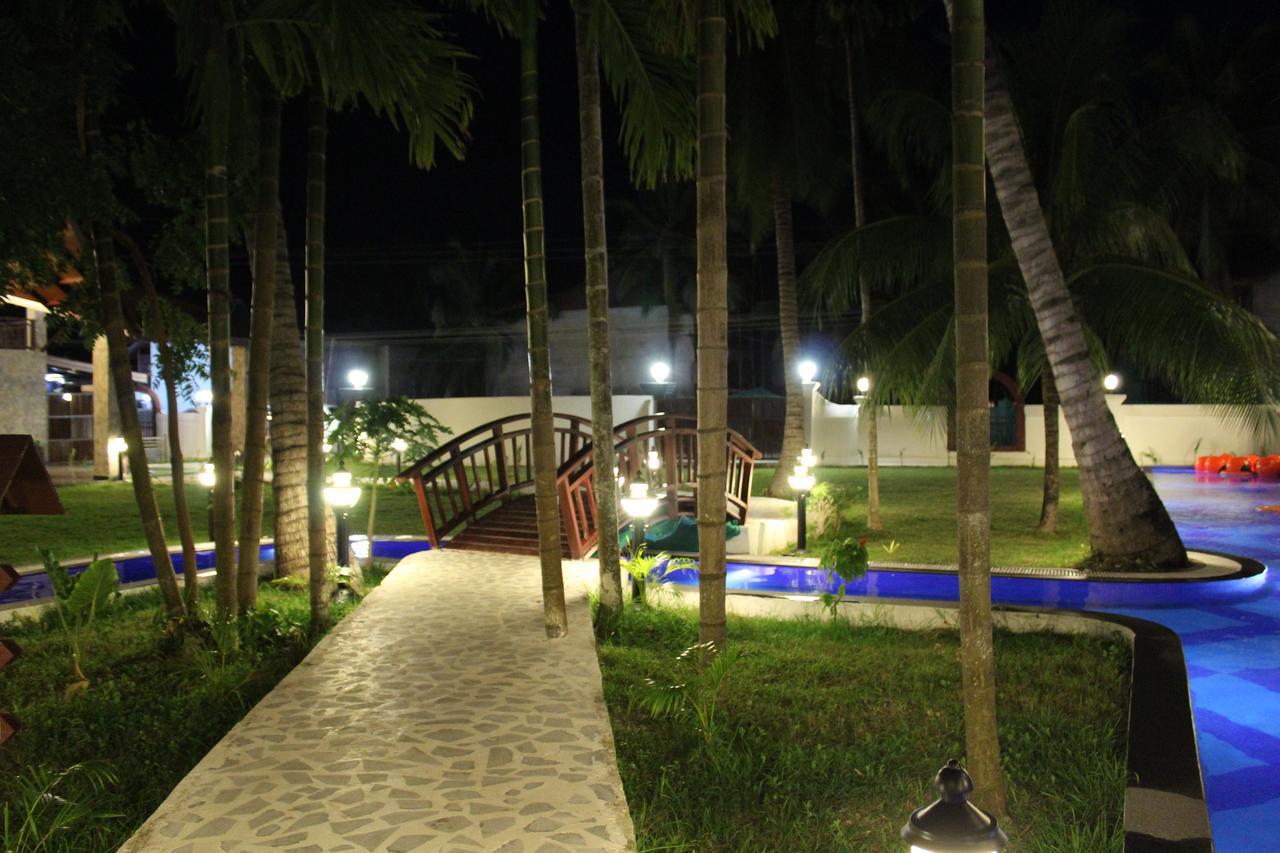 Symphony Summer Sands Beach Resort And Spa Ram Nagar Extérieur photo